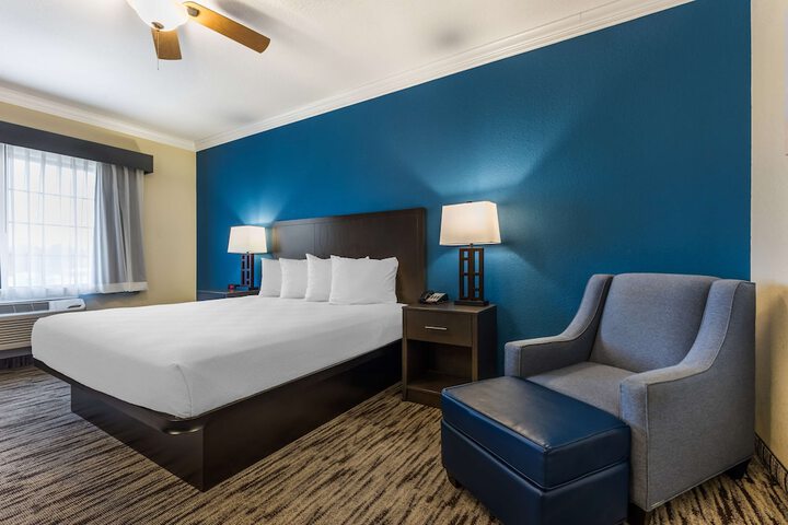 Room 16 of 35