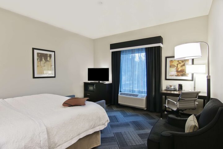 Room 32 of 42