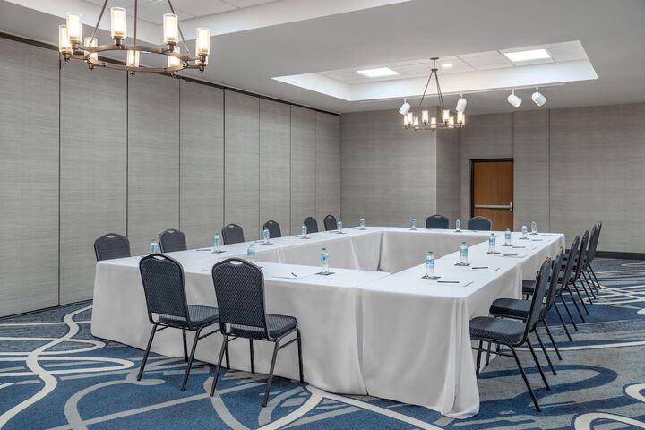 DoubleTree by Hilton Owatonna