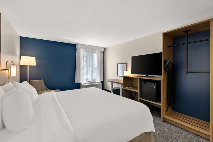 Room 17 of 53