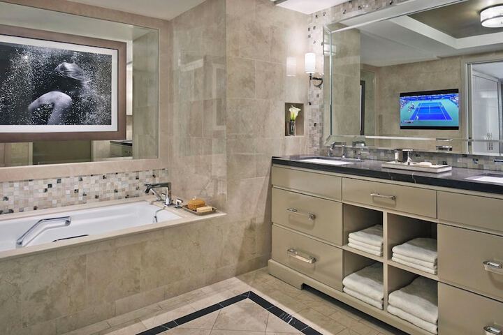 LErmitage Beverly Hills