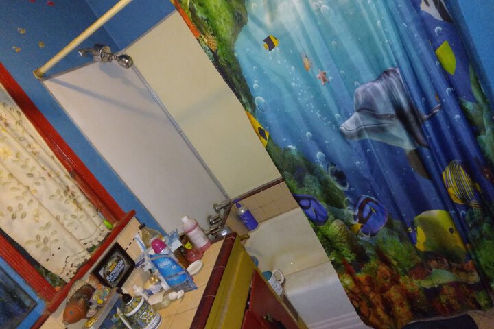 Room 34 of 47
