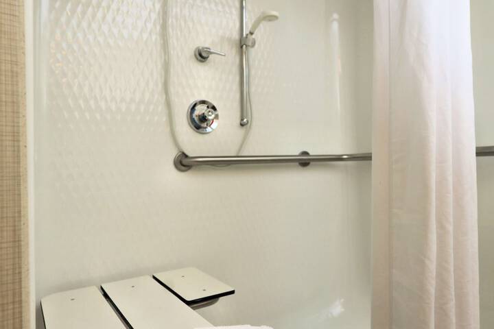 Room 15 of 31