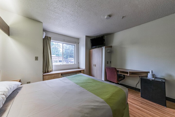 Room 19 of 32