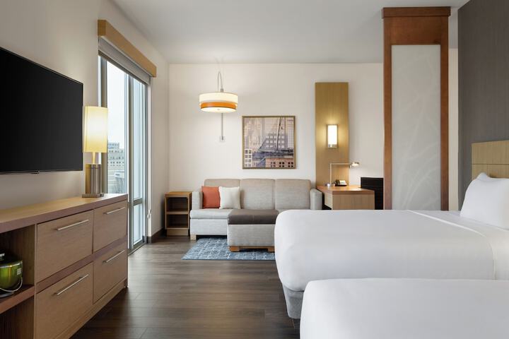 Hyatt Place Milwaukee / Downtown