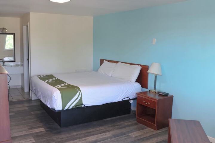 Room 12 of 17