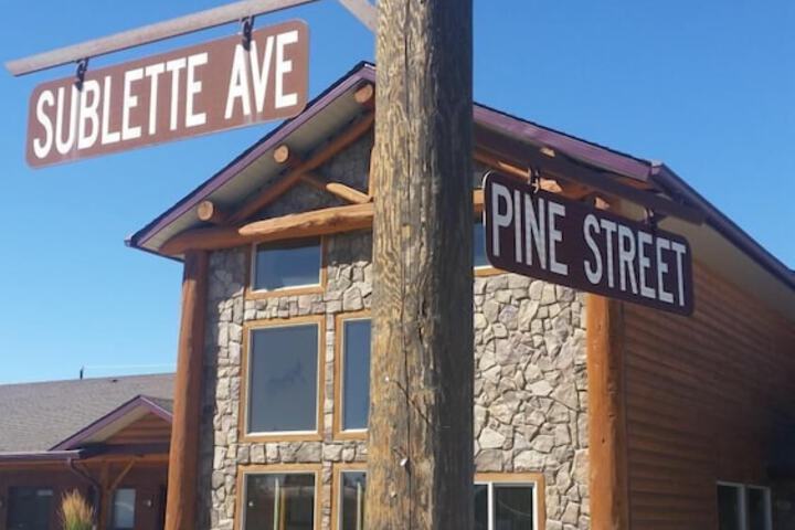 Sundance Motel