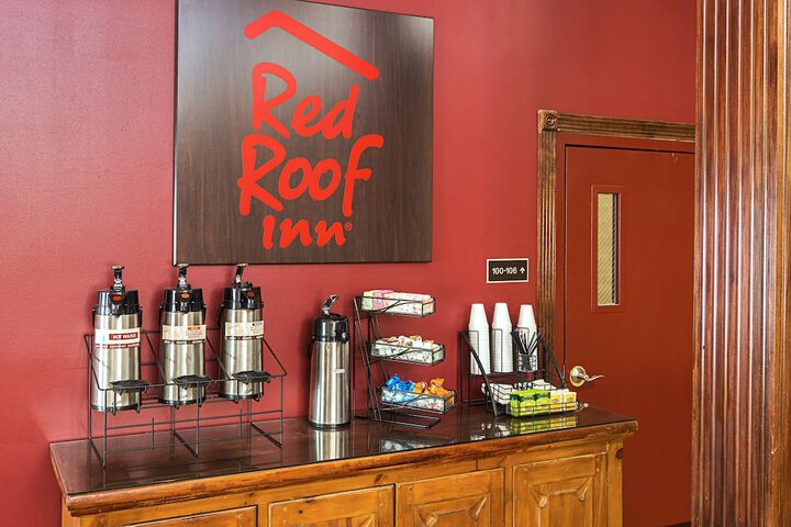 Red Roof Inn & Suites Lake Orion / Auburn Hills