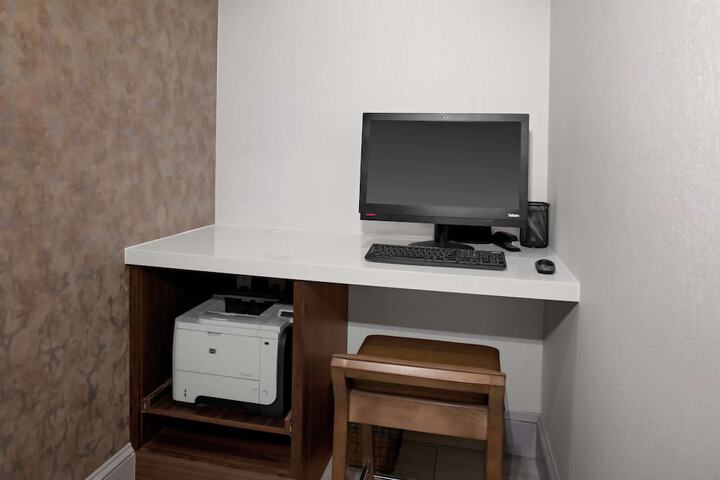 Business Center 38 of 38