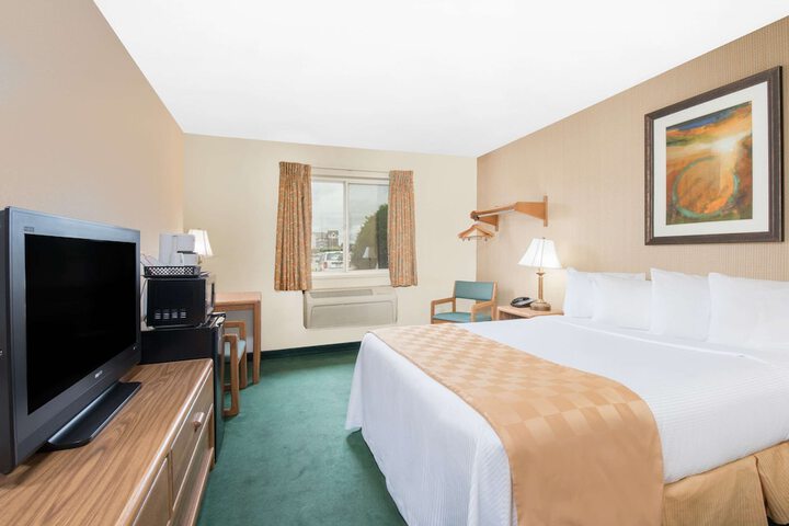 Room 34 of 46