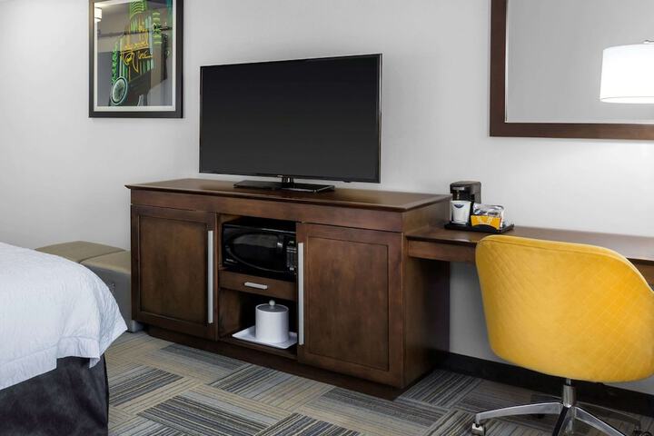 Room 16 of 31