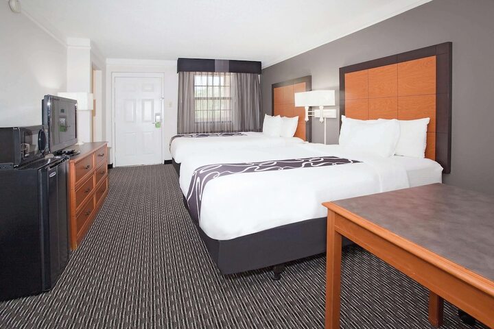 Room 15 of 38