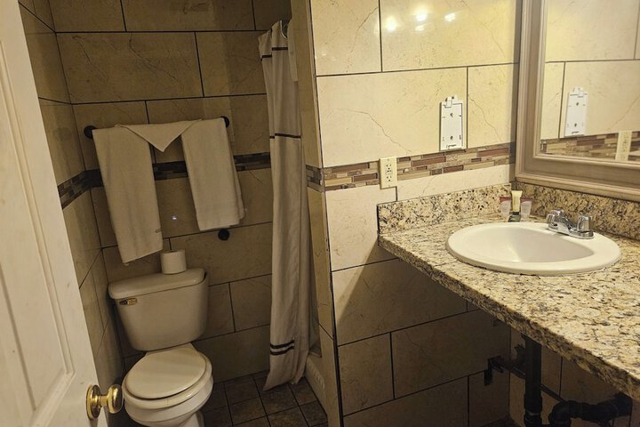 Room 7 of 30