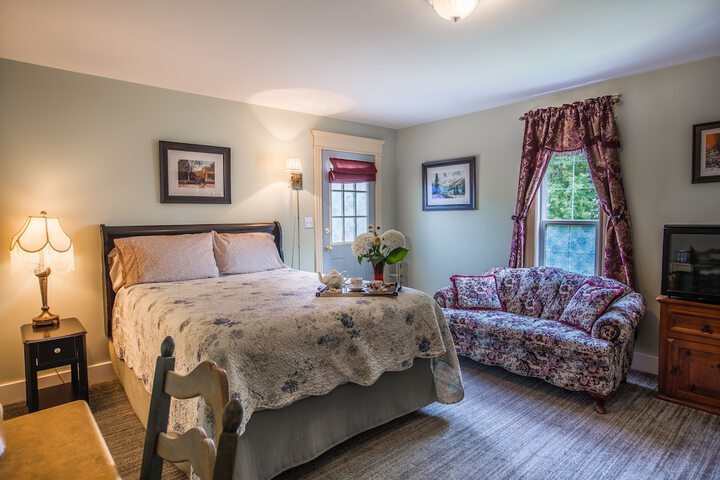 Room 18 of 25