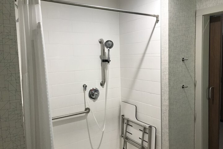 Room 43 of 62