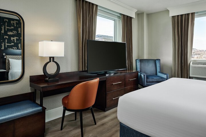 Hotel Alex Johnson Rapid City Curio Collection by Hilton