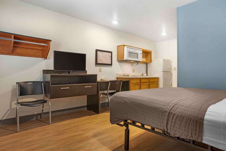 Room 33 of 34