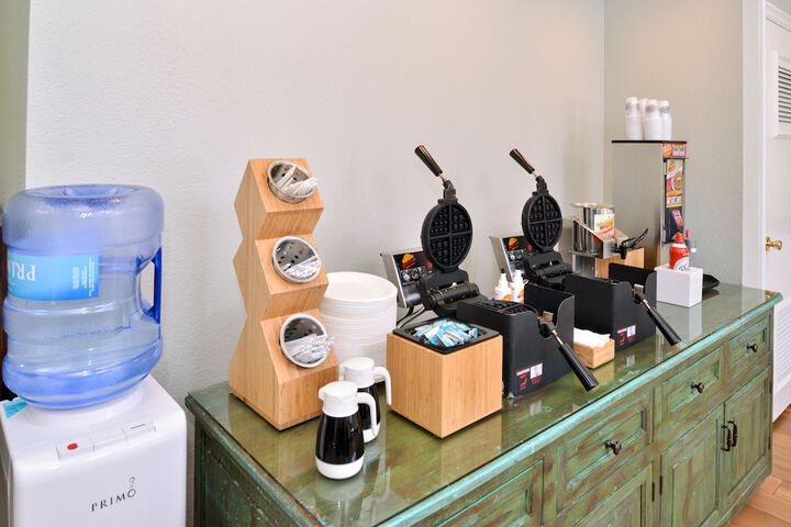 Breakfast/Coffee Service 39 of 43