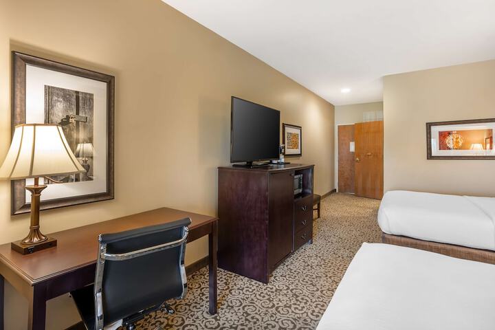 Room 33 of 68