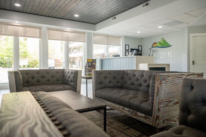 Twin Mountain Inn & Suites