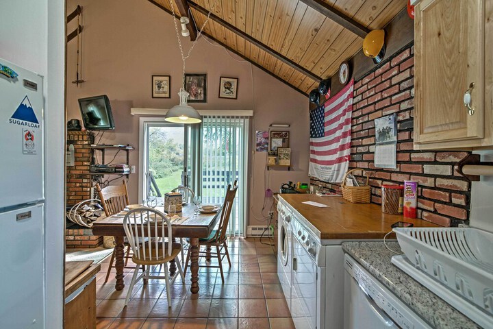Hunter Hideaway w / Yard & Deck: 3 Mi to Ski Slopes