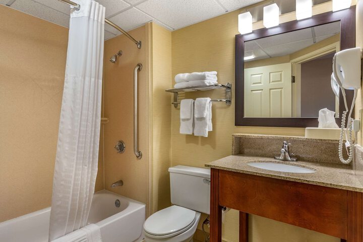 Room 33 of 45