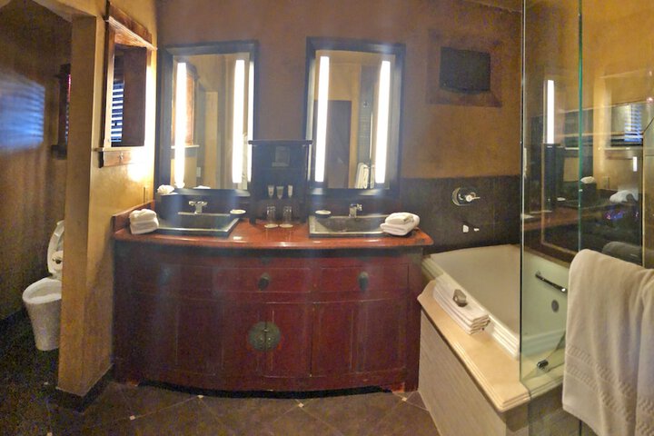 Border House at Crystal Bay Casino