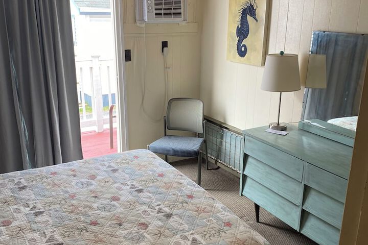 Room 14 of 90