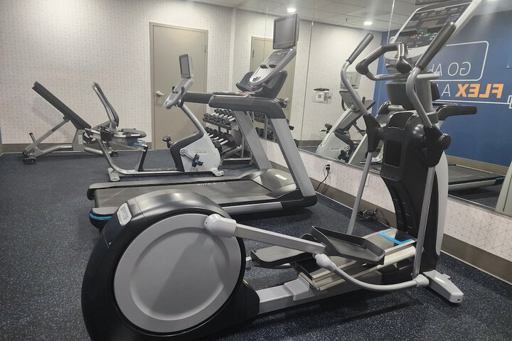 Holiday Inn Express & Suites Lathrop by IHG