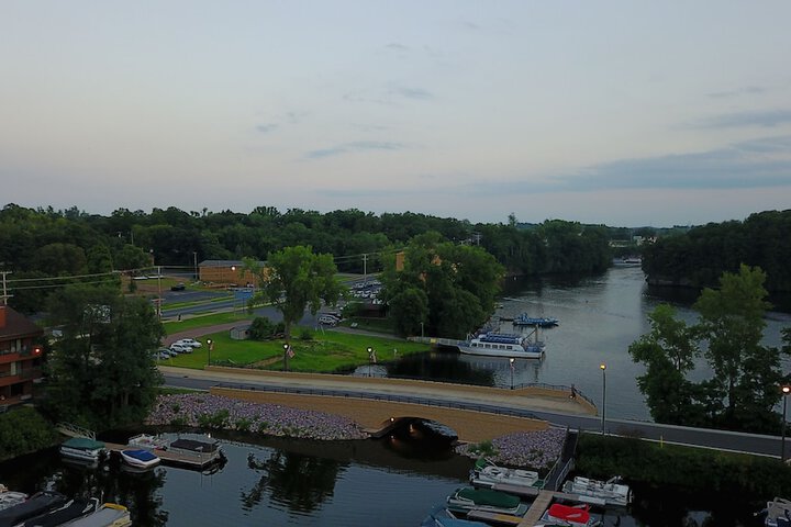 Natura Vue Resort & Boathouse
