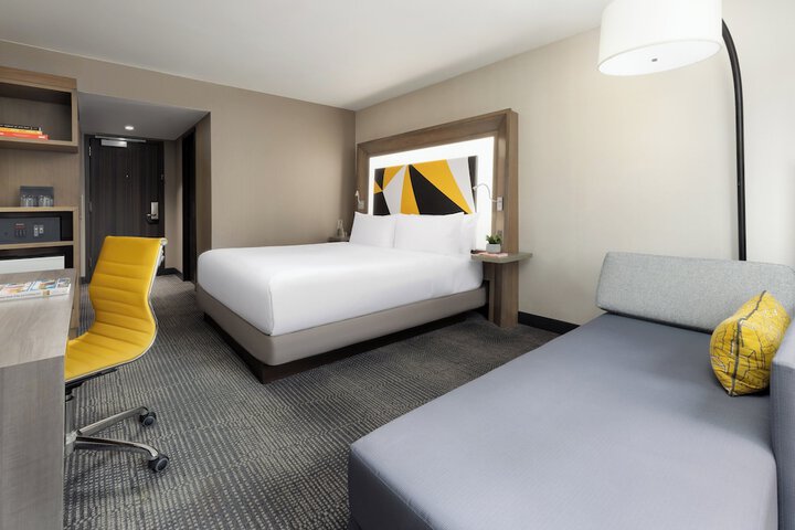 Room 43 of 91