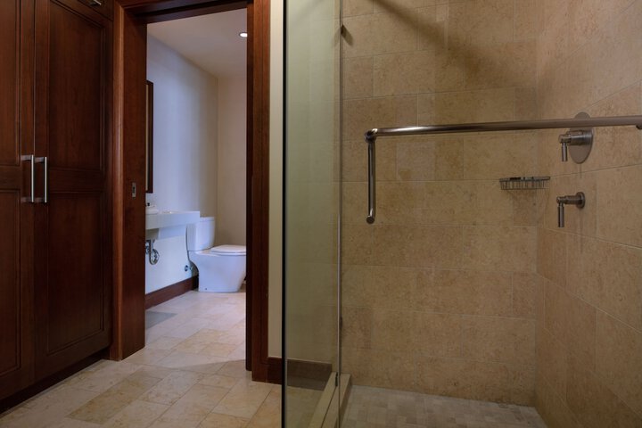 Room 90 of 158