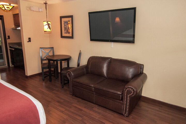 Room 38 of 220