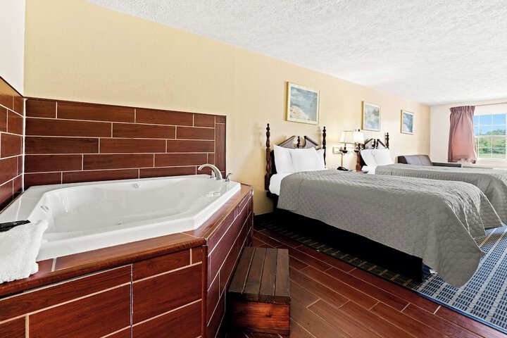 Americas Best Value Inn & Suites Mt. Pleasant