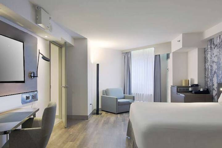 DoubleTree by Hilton Ottawa Downtown