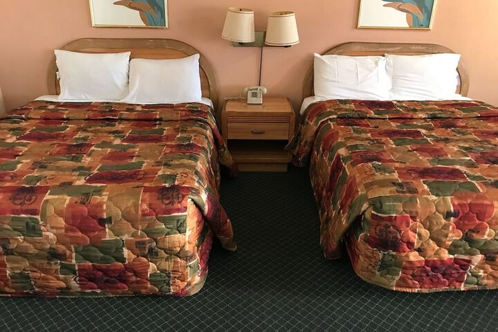 Room 52 of 80