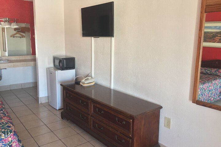 Room 14 of 50