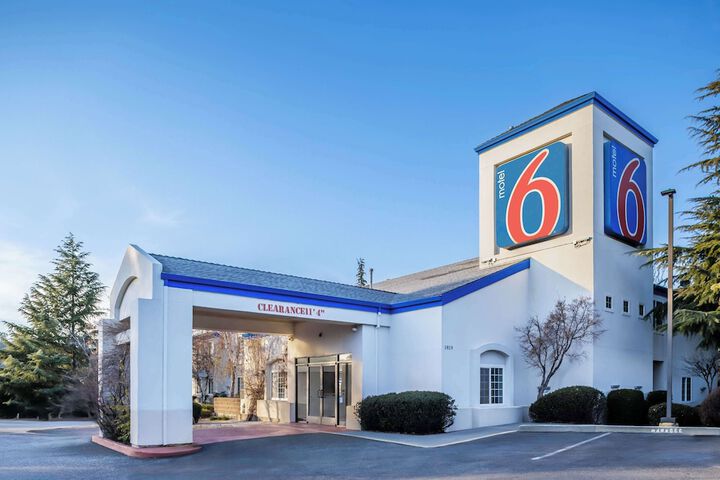 Motel 6 Auburn CA