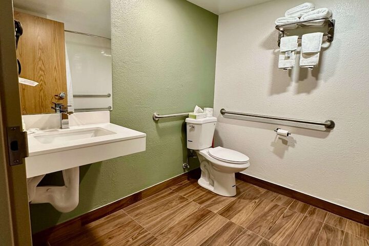 Room 18 of 36