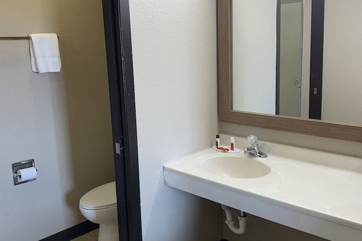 Room 14 of 60