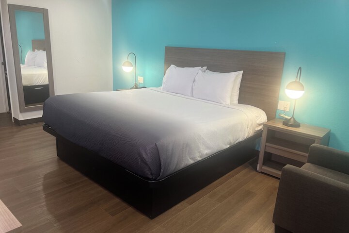 Room 12 of 29