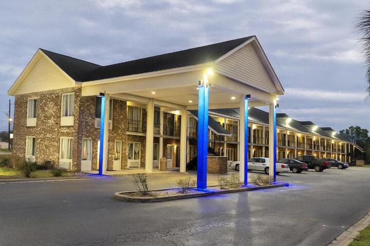 Best Inn Manning