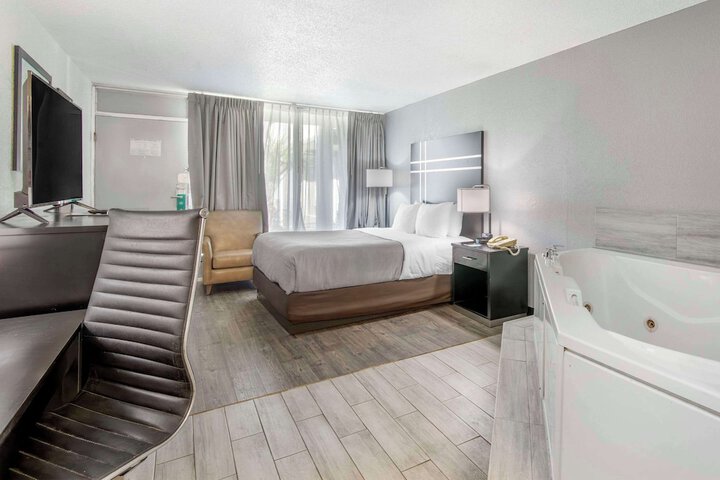 Room 20 of 46