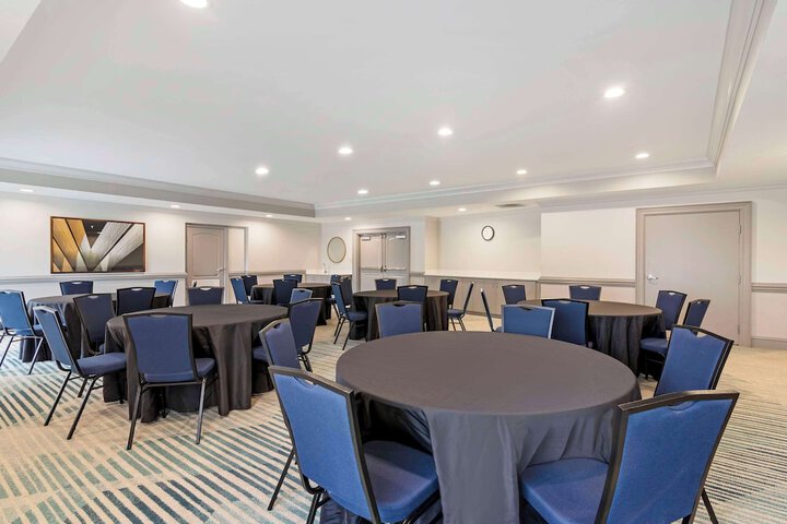 Comfort Suites Valdosta Mall Area