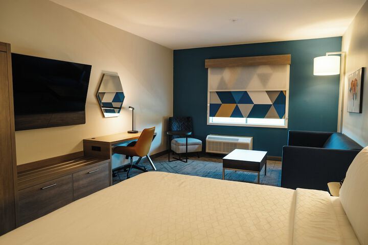 Room 43 of 70