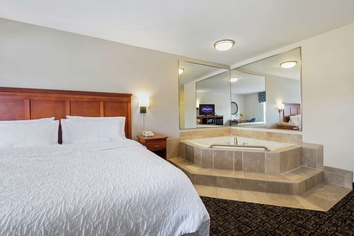Room 13 of 46