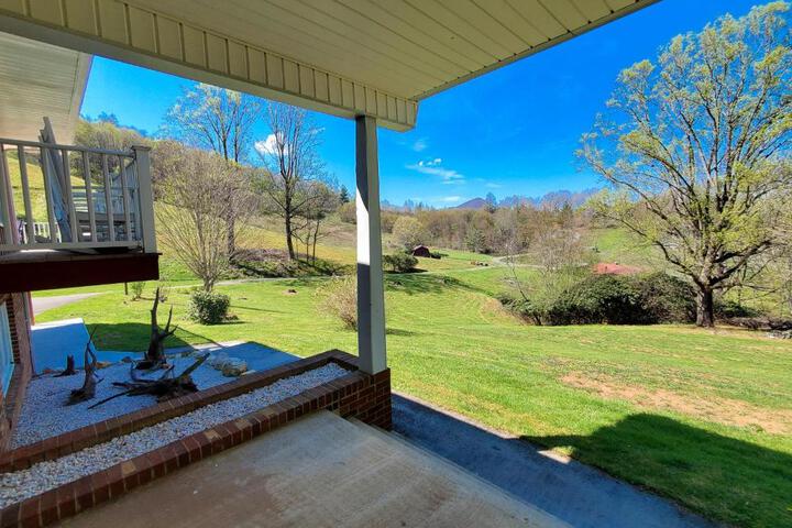 Grapevine Retreat