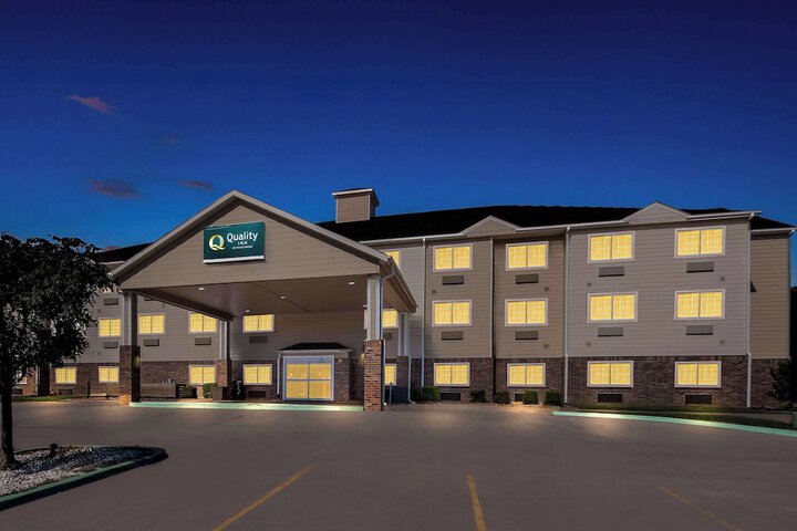 Hotel 2 of 39