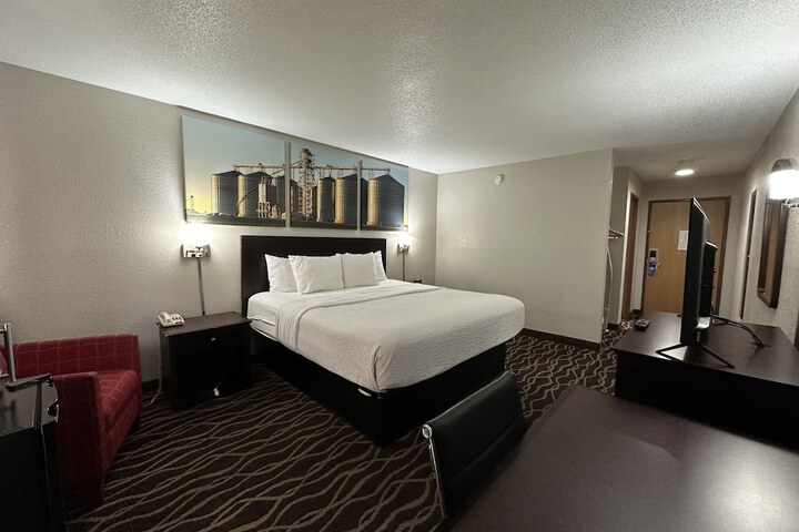 Room 7 of 13