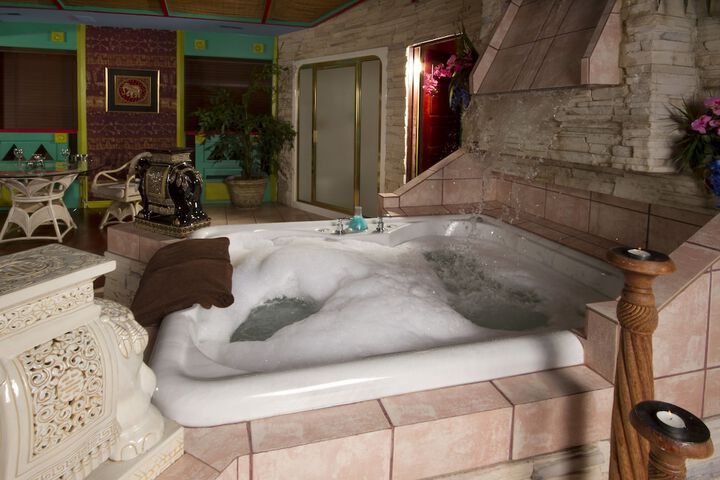 Hot Tub 53 of 62